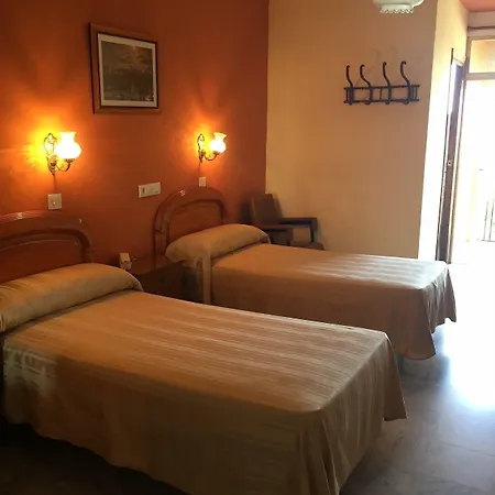 酒店 Hotel Central 2*