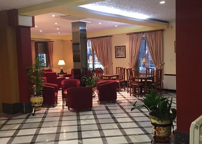 Hotel Central מלון 2*