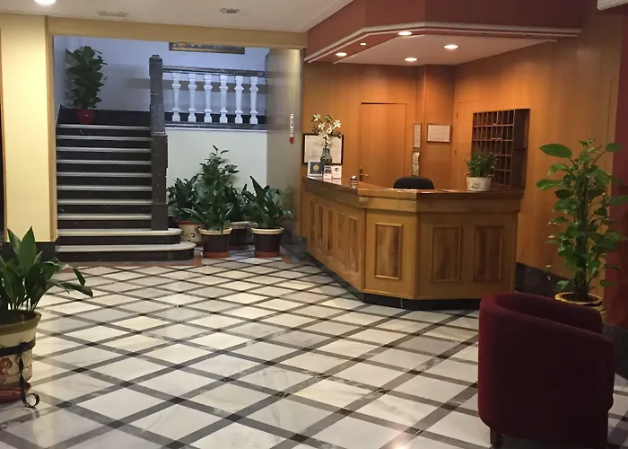 Hotel Central מלון